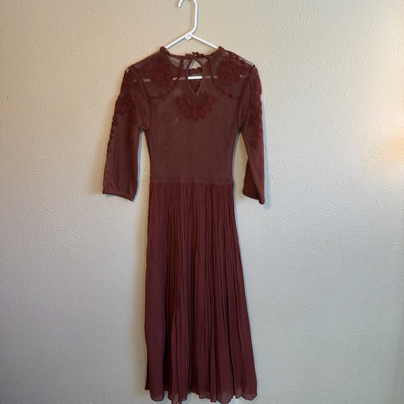 Zara Maroon Midi Dress with Embroidery - Picture 9 of 10
